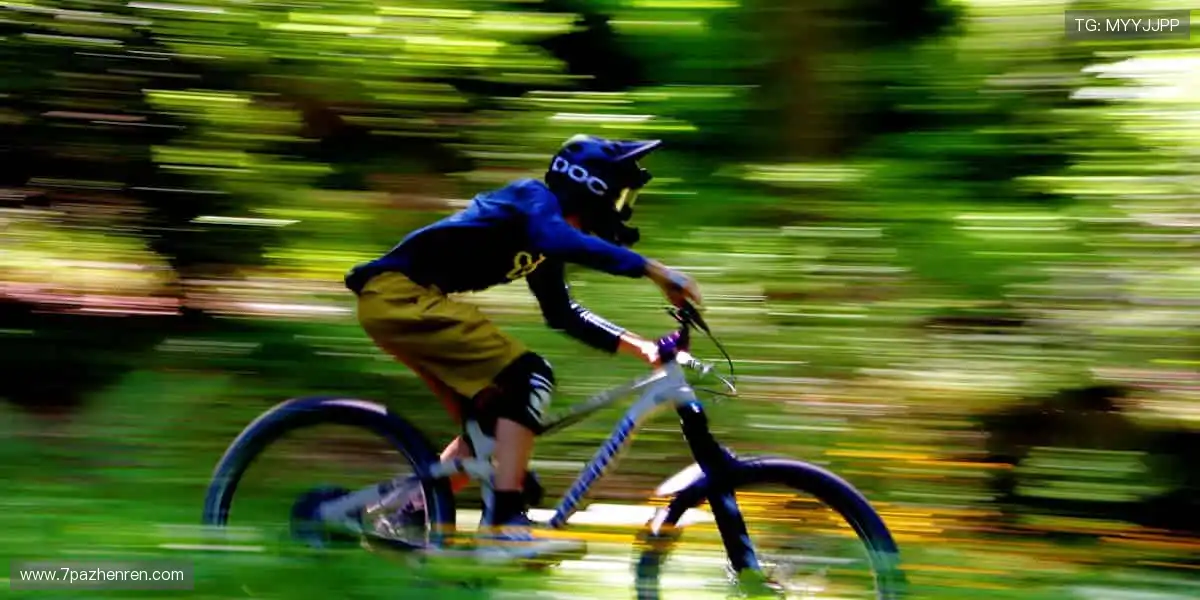 💻高清画质 + 实时弹幕,直播平台就是你的专属看台!